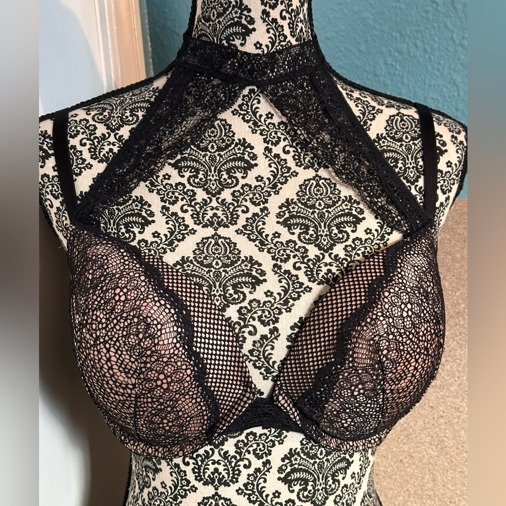 Victorias Secret Choker Bra